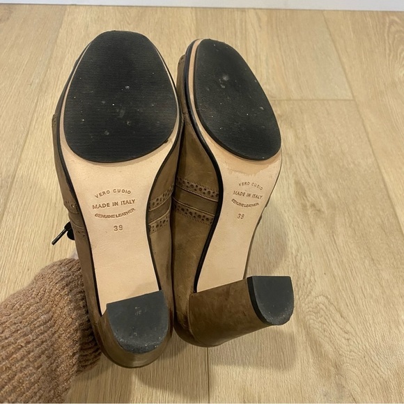 - Anyi Lu Cris Taupe Antiqued bootie Size 9 or 39 - Picture 5 of 5